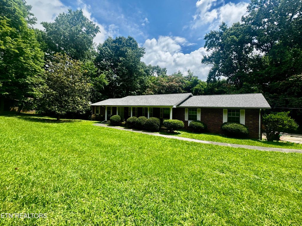 Photo of 3610 Sprucewood Rd, Knoxville, TN 37921 (MLS # 1345682)