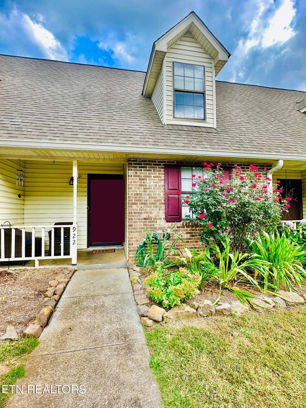 Photo of 922 Chip Cove Lane, Knoxville, TN 37938 (MLS # 1239999)