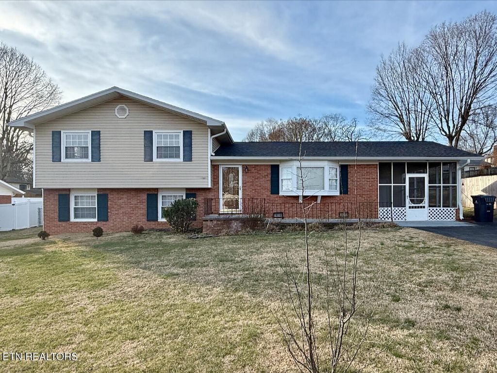 Photo of 3421 Sprucewood Rd, Knoxville, TN 37921 (MLS # 1325641)