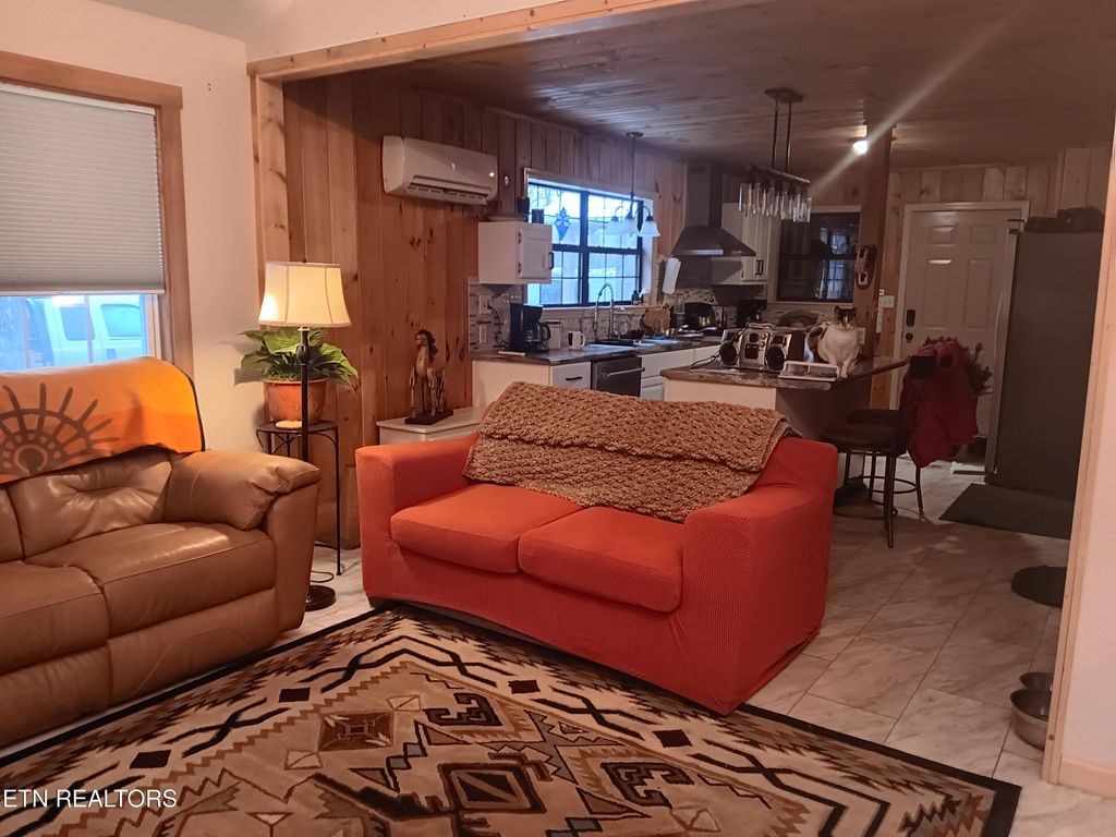 Photo of 684 Spruce Creek Drive, Jamestown, TN 38556 (MLS # 1341002)