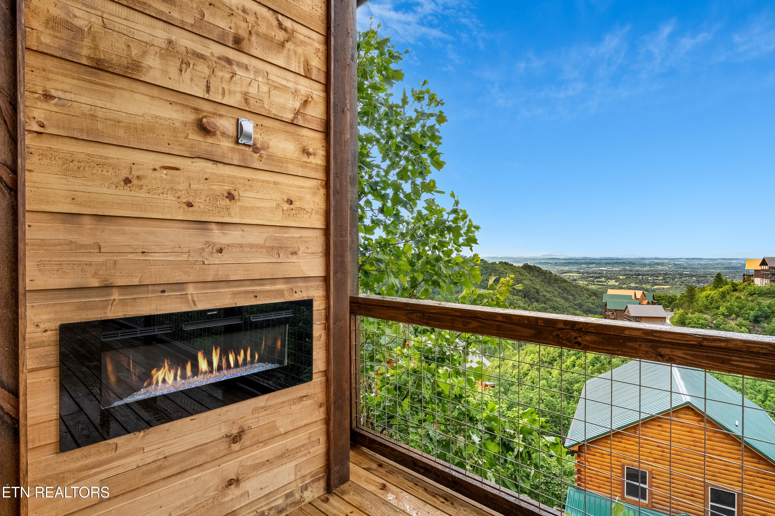 2251 Fox Berry Way