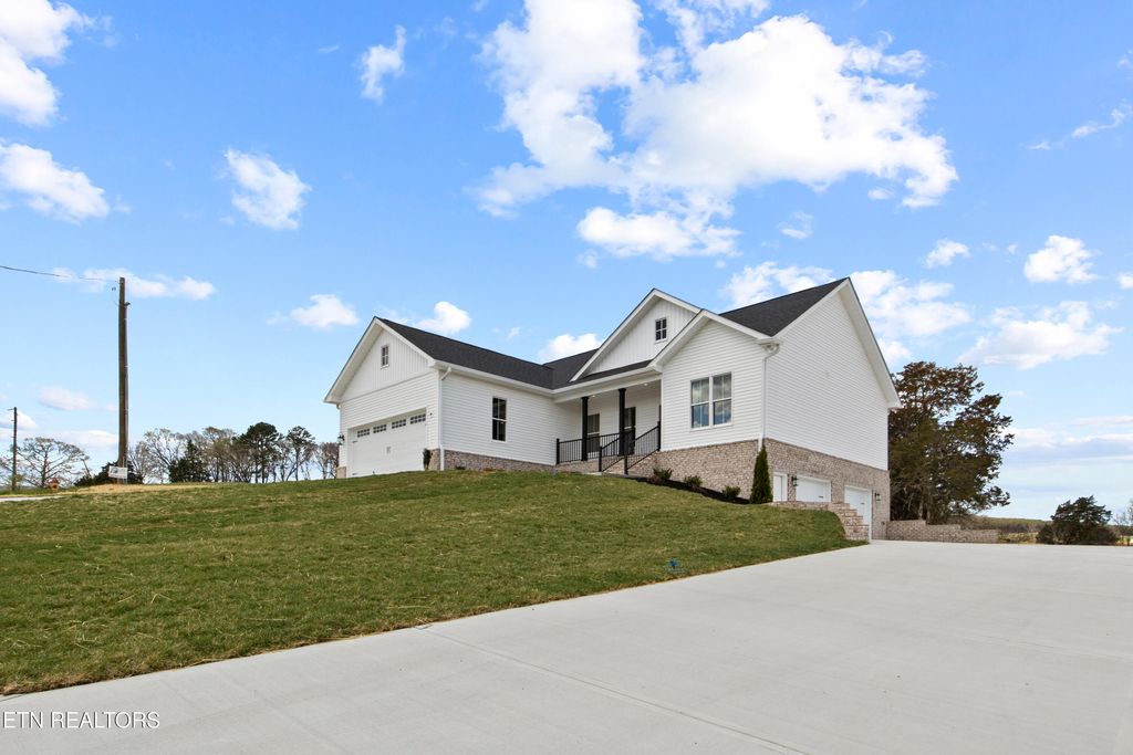 Photo of 310 Pocahontas Lane, Rutledge, TN 37861 (MLS # 1285247)