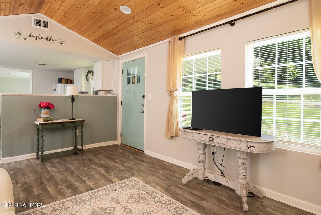 Photo of 193 Laurel Hollow Rd, Clinton, TN 37716 (MLS # 1303954)