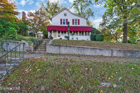 Tiny photo for 514 Clinton St, Harriman, TN 37748 (MLS # 1318933)