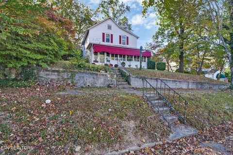 Tiny photo for 514 Clinton St, Harriman, TN 37748 (MLS # 1318933)