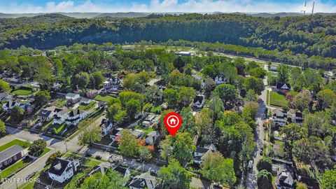 Tiny photo for 514 Clinton St, Harriman, TN 37748 (MLS # 1318933)