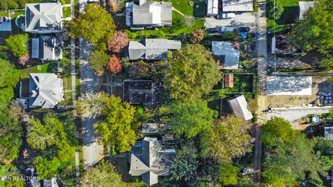 Tiny photo for 514 Clinton St, Harriman, TN 37748 (MLS # 1318933)