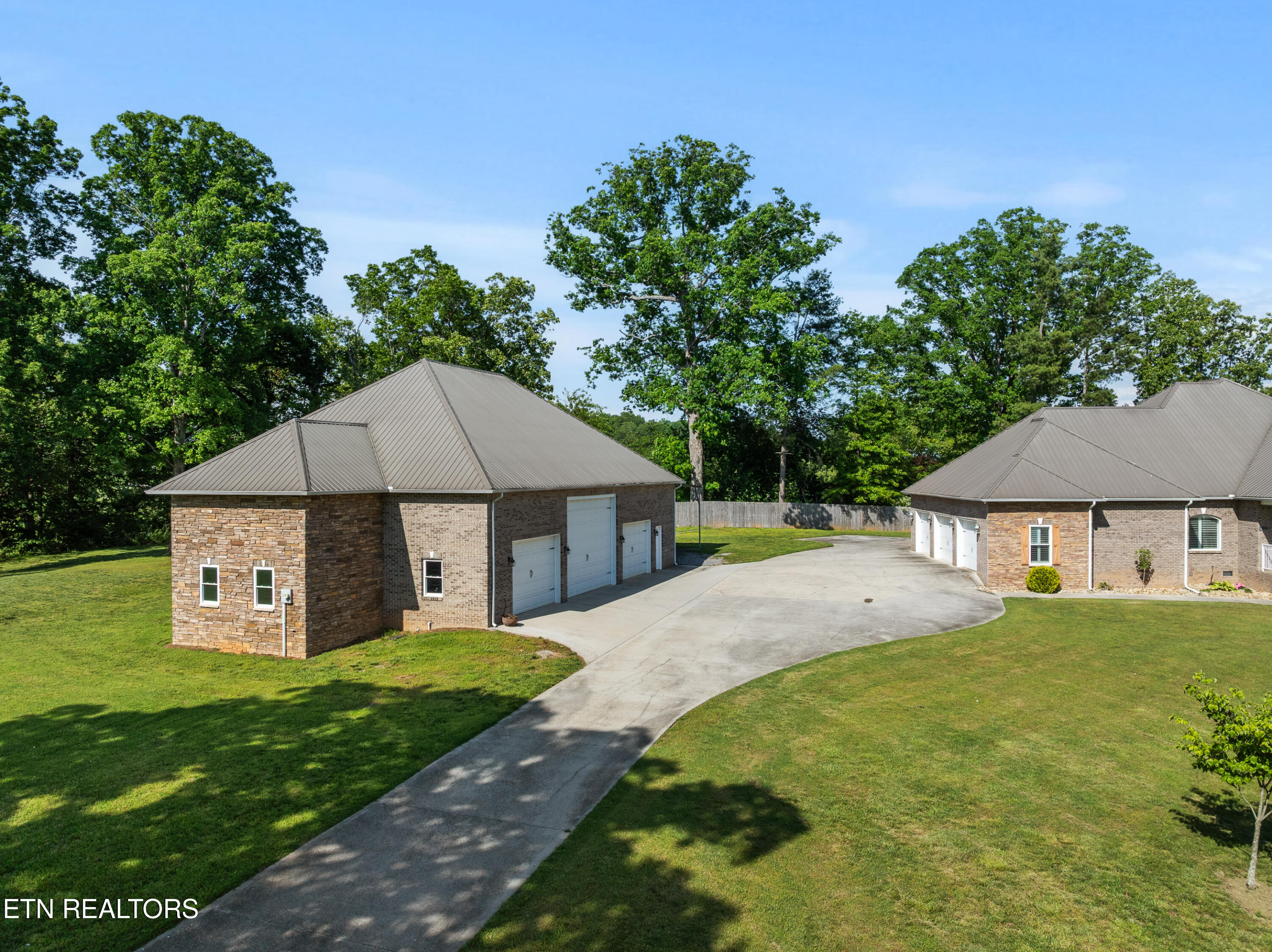 1228 Broaderick Blvd