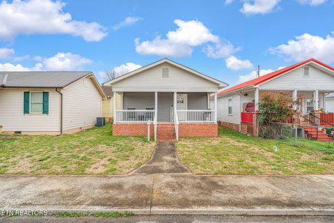 Tiny photo for 701 Poplar St, Loudon, TN 37774 (MLS # 1331153)