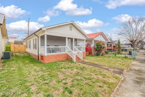 Tiny photo for 701 Poplar St, Loudon, TN 37774 (MLS # 1331153)