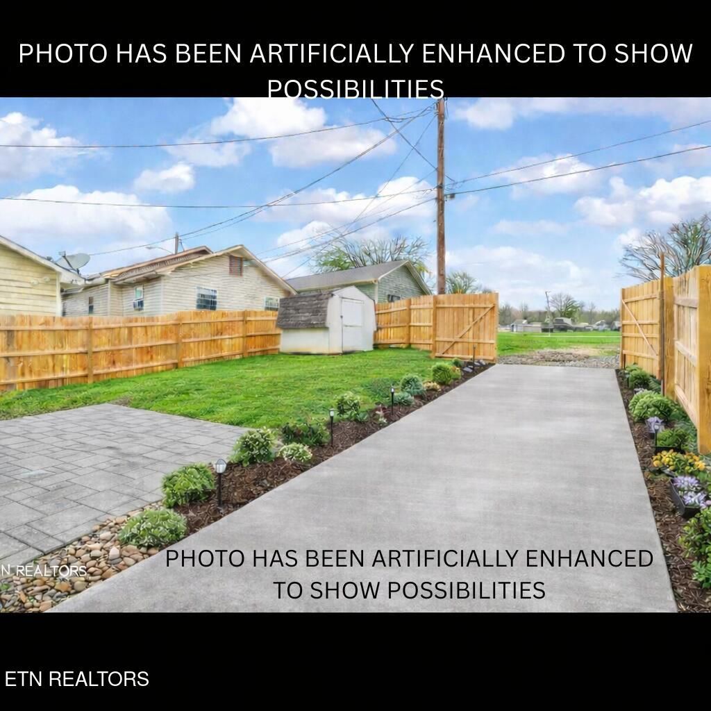Photo of 701 Poplar St, Loudon, TN 37774 (MLS # 1331153)