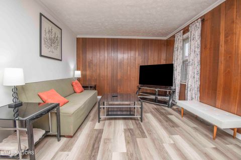 Tiny photo for 209 N Laurel Circle, Knoxville, TN 37912 (MLS # 1335408)