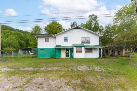 4616 Knoxville Hwy Oliver Springs TN 37840