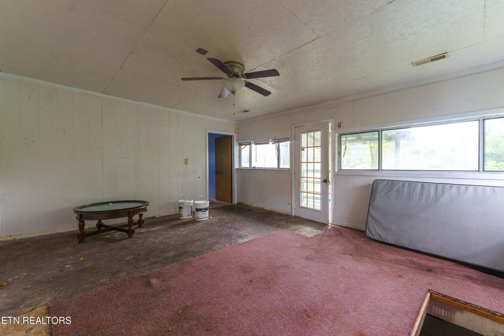 Photo of 4616 Knoxville Hwy, Oliver Springs, TN 37840 (MLS # 1311986)