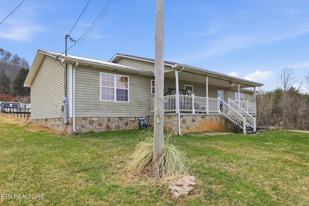 Photo of 7001 Calvary Way, Corryton, TN 37721 (MLS # 1328092)