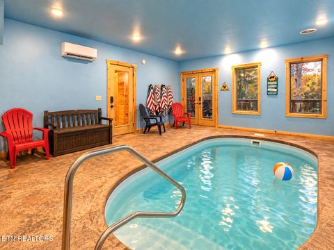 Tiny photo for 2021 Settlers Ridge Way, Gatlinburg, TN 37738 (MLS # 1359888)