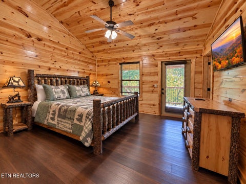 Tiny photo for 2021 Settlers Ridge Way, Gatlinburg, TN 37738 (MLS # 1359888)