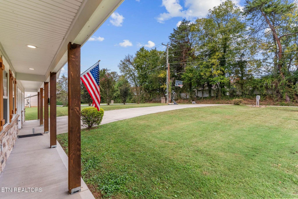 Photo of 917 Huntington Farms Rd, Maryville, TN 37803 (MLS # 1358423)