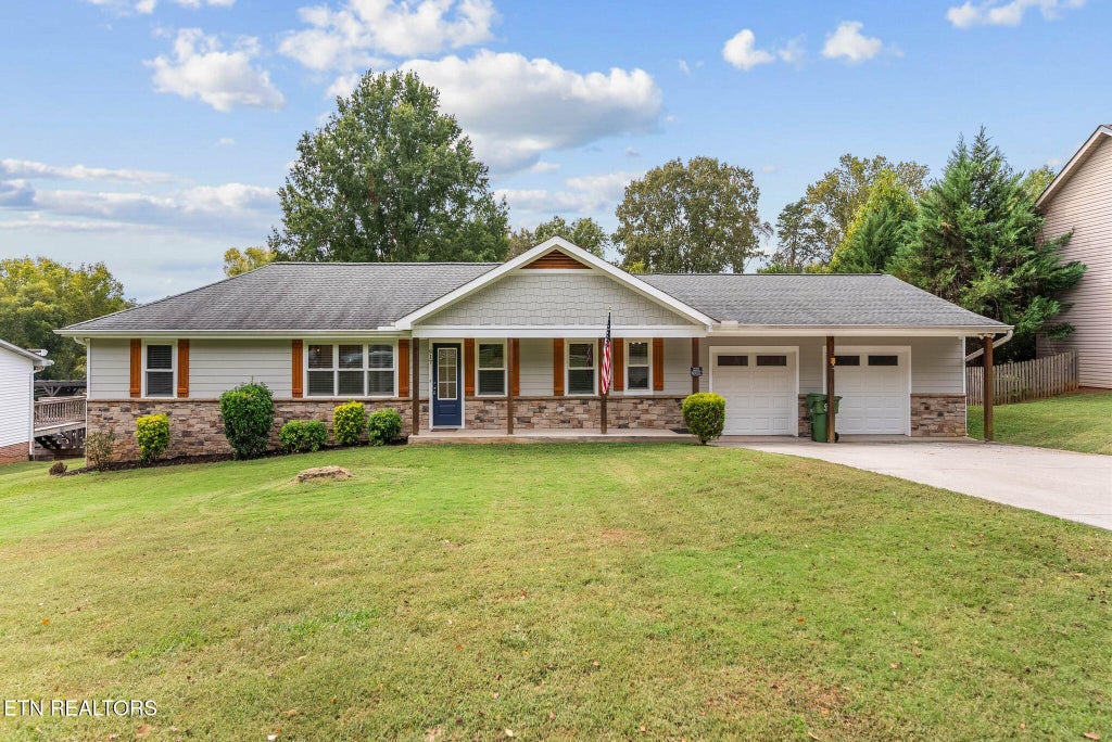 Photo of 917 Huntington Farms Rd, Maryville, TN 37803 (MLS # 1358423)