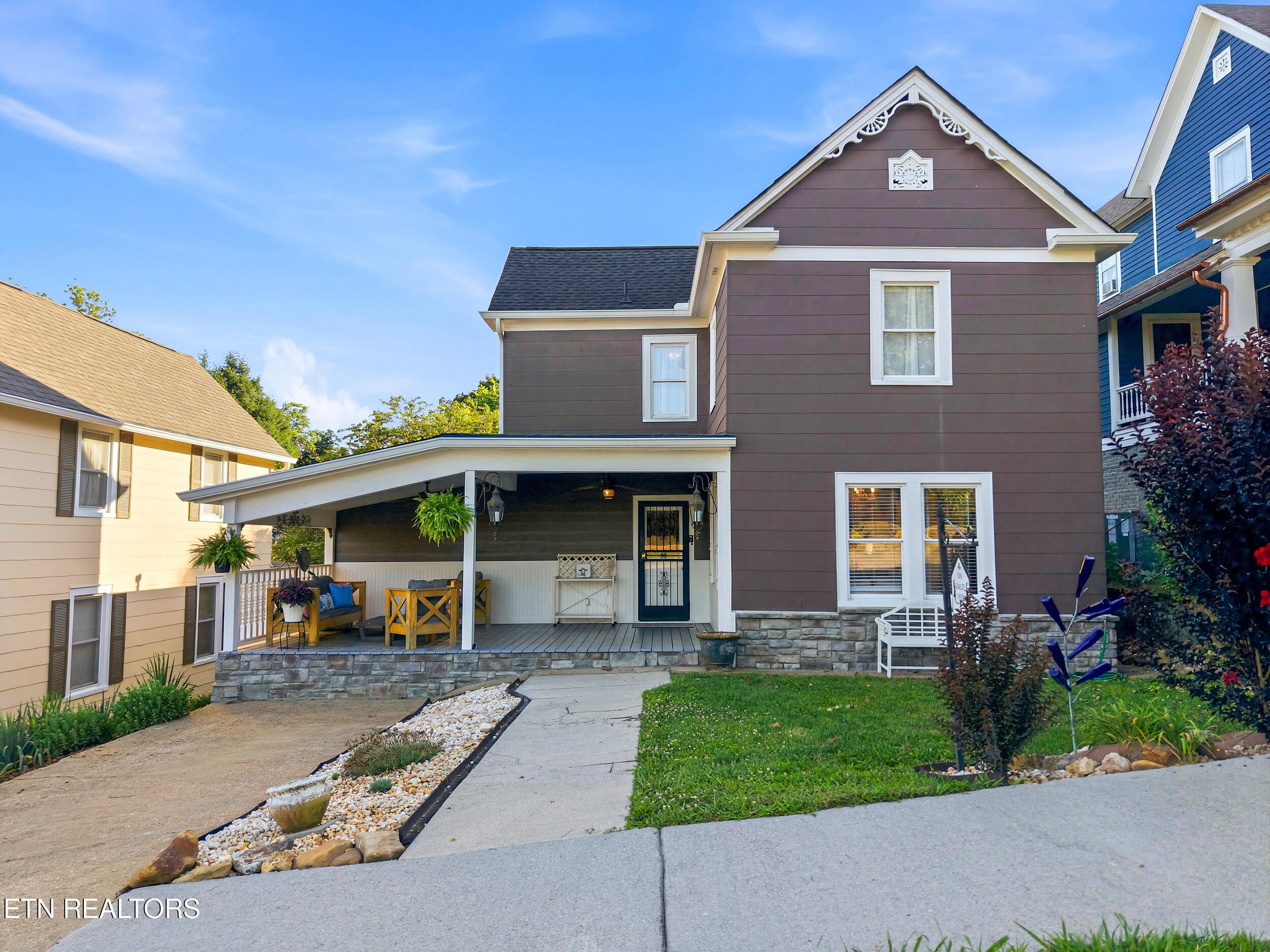 Photo 1 of 34 — 306 N Hill St, Lenoir City, TN 37771
