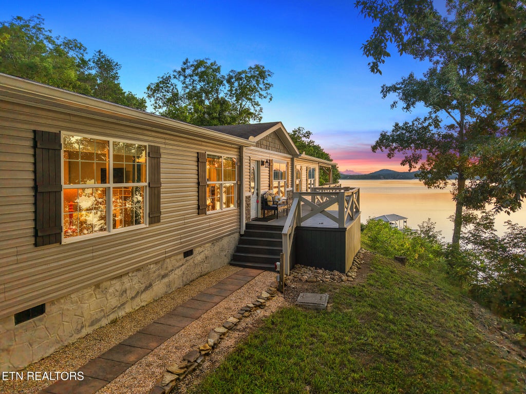 Photo of 2023 Paradise Hills Rd, Dandridge, TN 37725 (MLS # 1348720)