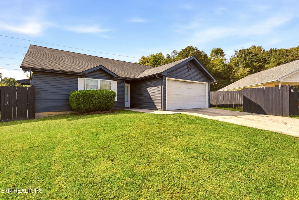Photo of 2519 Myloshane Lane, Knoxville, TN 37931 (MLS # 1359537)