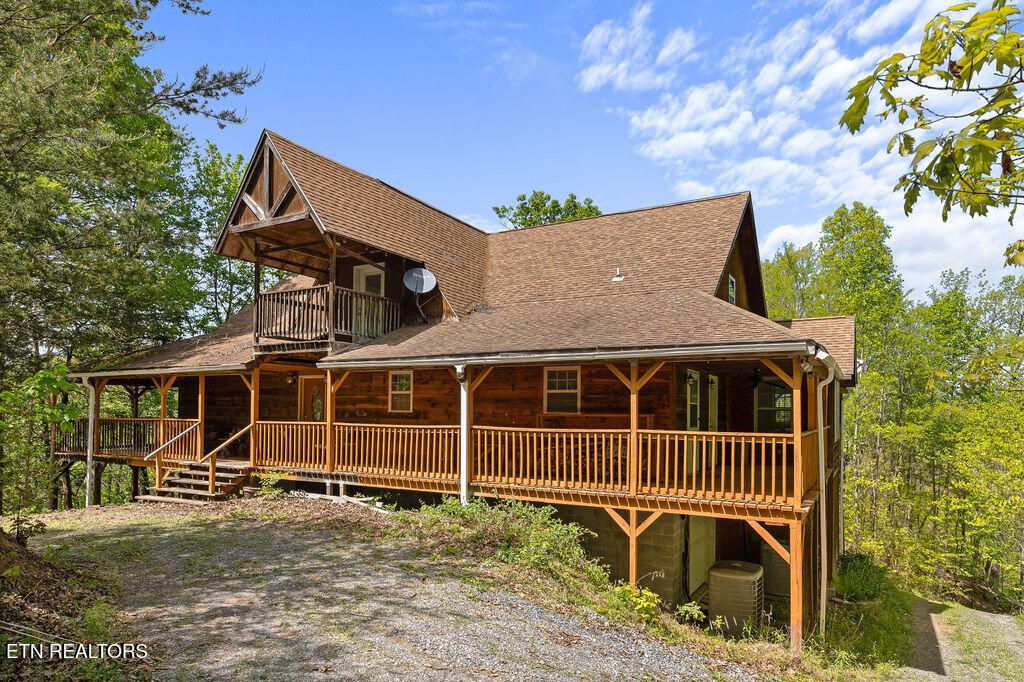 Photo of 3640 Vixen Way, Cosby, TN 37722 (MLS # 1336620)