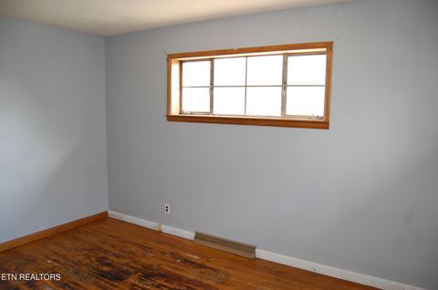 Tiny photo for 560 Margrave Drive, Harriman, TN 37748 (MLS # 1317293)