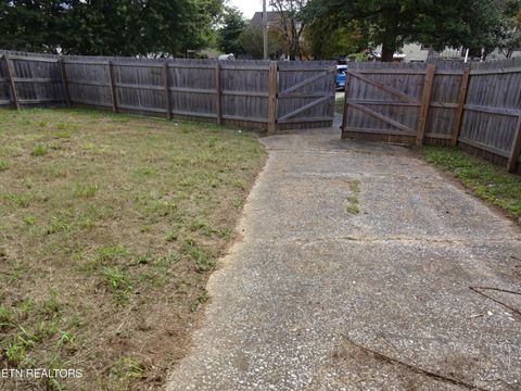 Tiny photo for 560 Margrave Drive, Harriman, TN 37748 (MLS # 1317293)