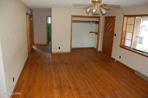 Tiny photo for 560 Margrave Drive, Harriman, TN 37748 (MLS # 1317293)