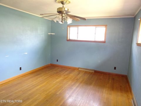 Tiny photo for 560 Margrave Drive, Harriman, TN 37748 (MLS # 1317293)