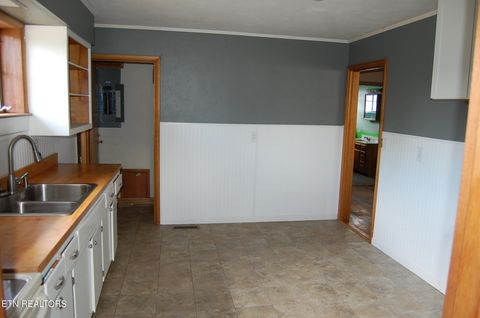 Tiny photo for 560 Margrave Drive, Harriman, TN 37748 (MLS # 1317293)