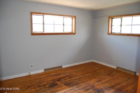 Tiny photo for 560 Margrave Drive, Harriman, TN 37748 (MLS # 1317293)