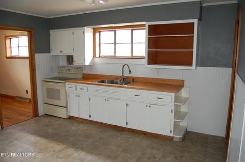 Tiny photo for 560 Margrave Drive, Harriman, TN 37748 (MLS # 1317293)