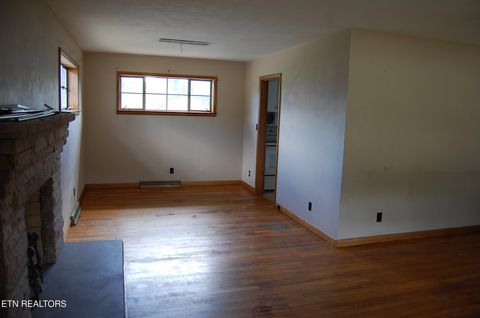 Tiny photo for 560 Margrave Drive, Harriman, TN 37748 (MLS # 1317293)