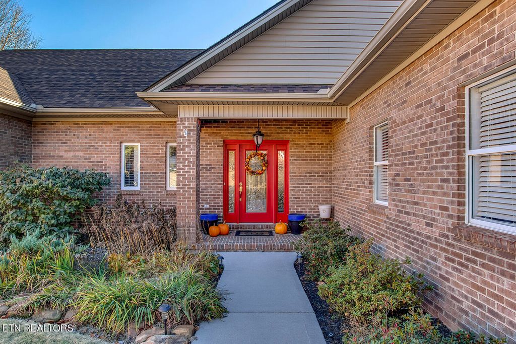 Photo of 130 Daleyuhski Way, Loudon, TN 37774 (MLS # 1322278)