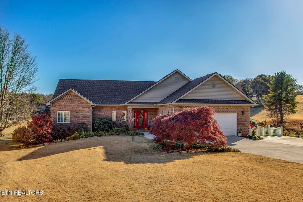 Photo of 130 Daleyuhski Way, Loudon, TN 37774 (MLS # 1322278)