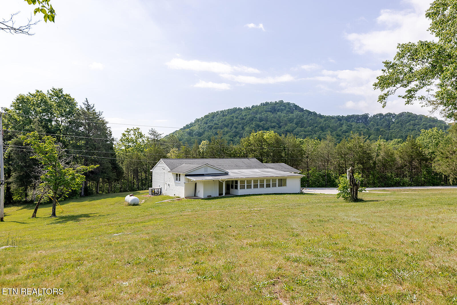1184 Raccoon Valley Rd