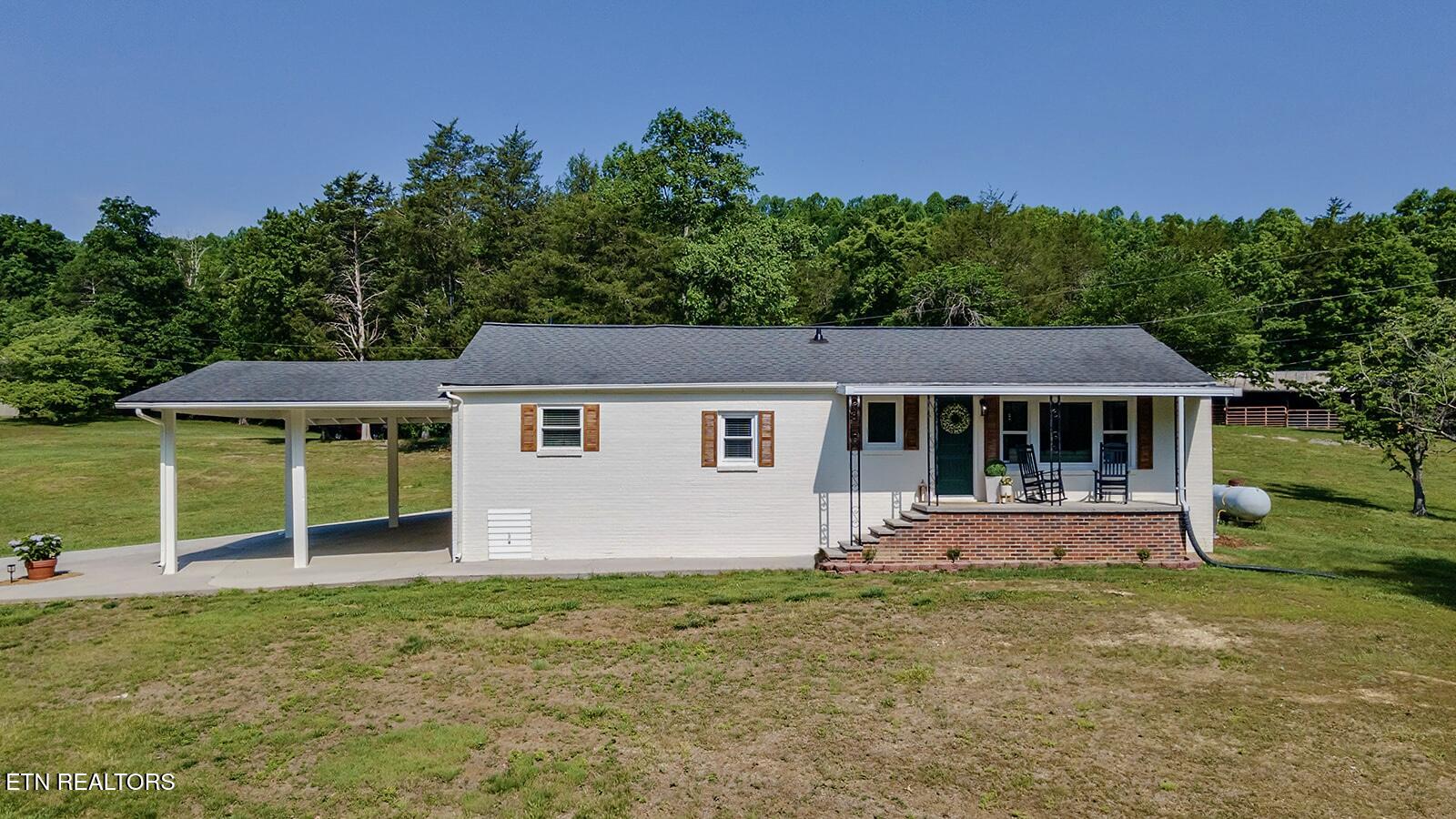 1184 Raccoon Valley Rd