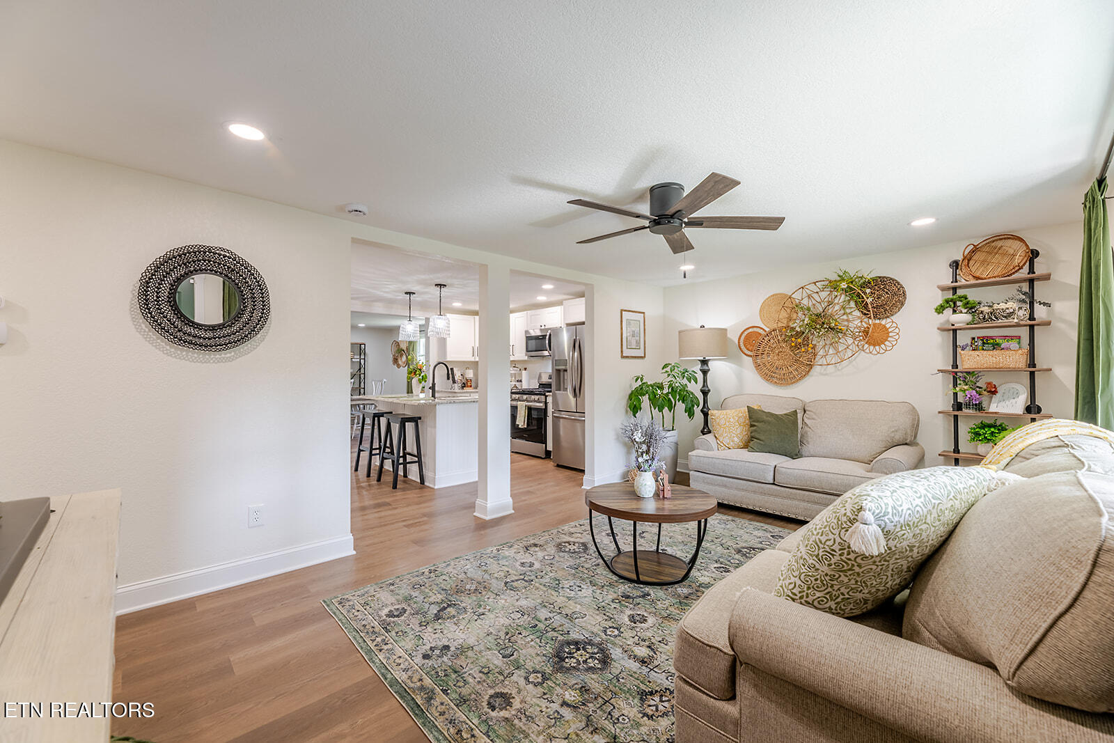 1184 Raccoon Valley Rd