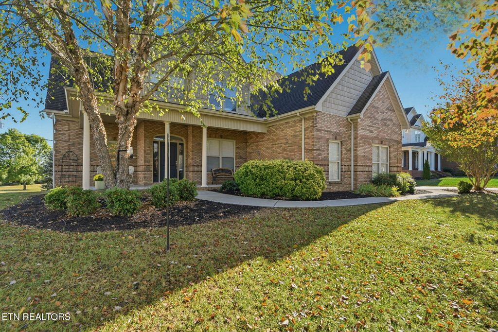 Photo of 1628 Loch Leigh Way, Maryville, TN 37801 (MLS # 1319745)