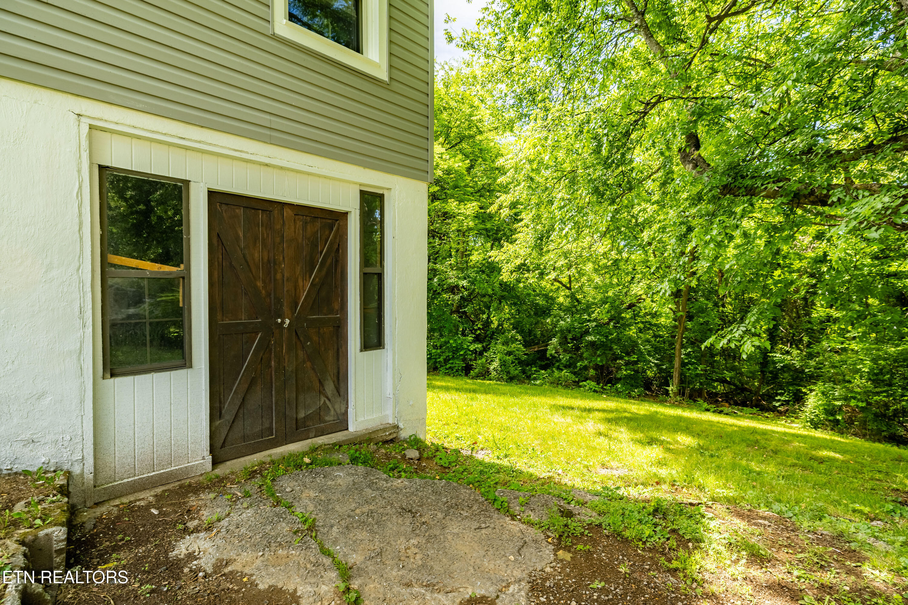 411 Landau Drive