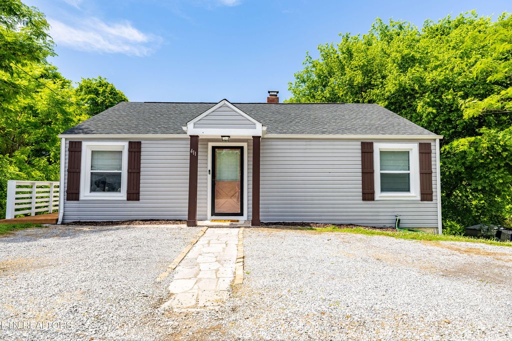 Photo of 411 Landau Drive, Maryville, TN 37801 (MLS # 1340318)