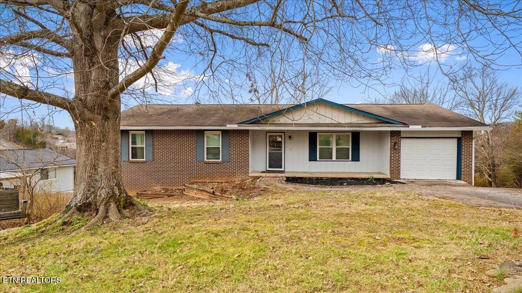 Photo of 1305 Whittbier Drive, Knoxville, TN 37932 (MLS # 1329526)