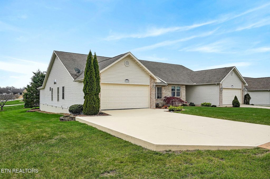 Photo of 110 Golf Club Crossover, Crossville, TN 38571 (MLS # 1335085)