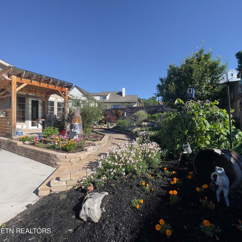 Photo of 905 Columbine Lea, Sevierville, TN 37862 (MLS # 1350382)