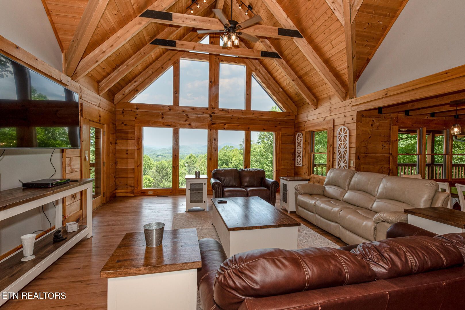985 Old Cades Cove Rd