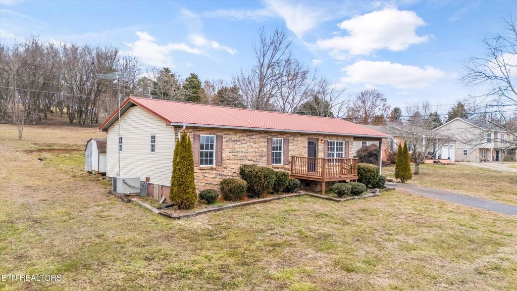 Photo of 435 Oak Grove Rd, Madisonville, TN 37354 (MLS # 1288513)
