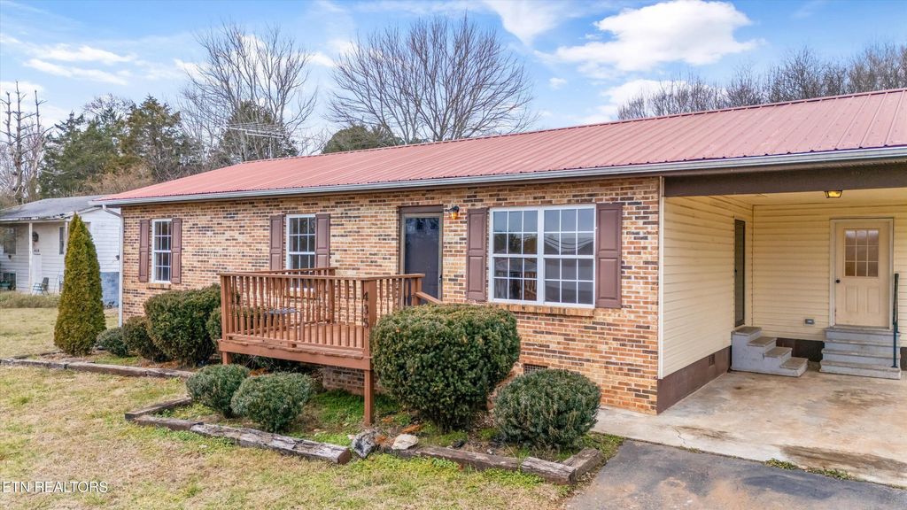 Photo of 435 Oak Grove Rd, Madisonville, TN 37354 (MLS # 1288513)