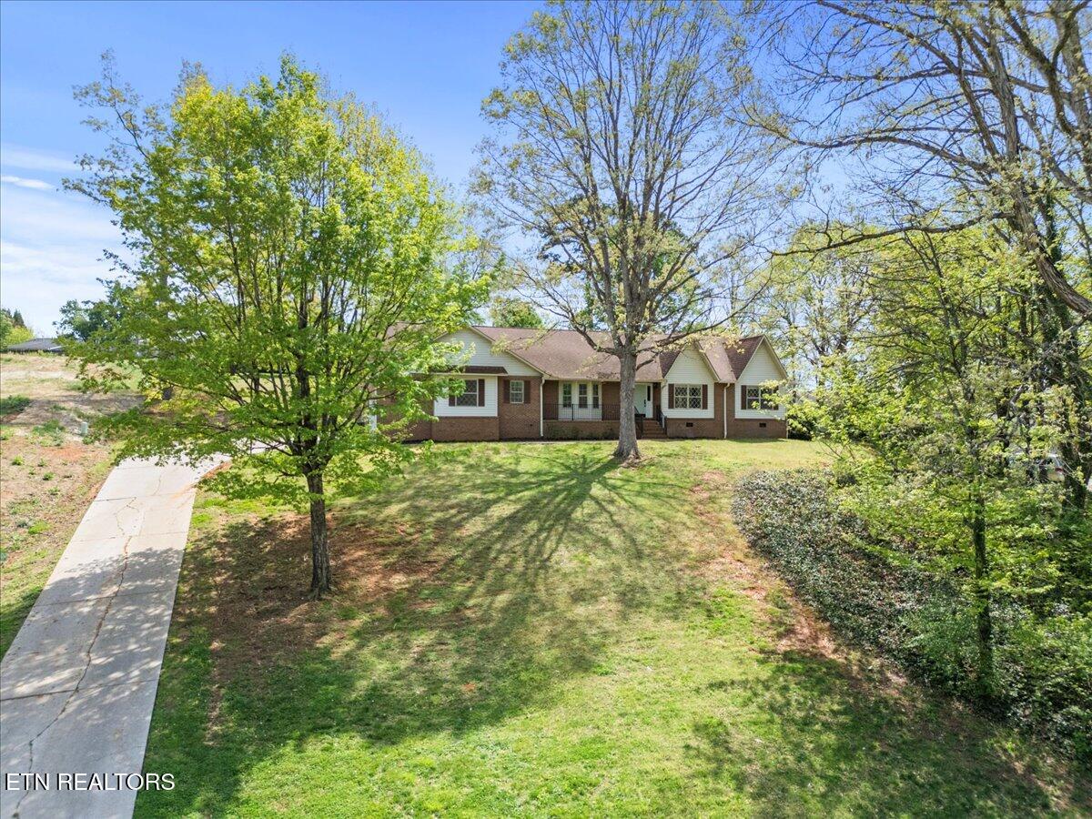1506 Dunbarton Drive